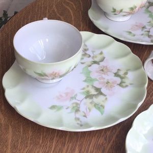 🌿Vintage Sandwich Plates,Cups & Napkin Rings, Gorgeous!🌿